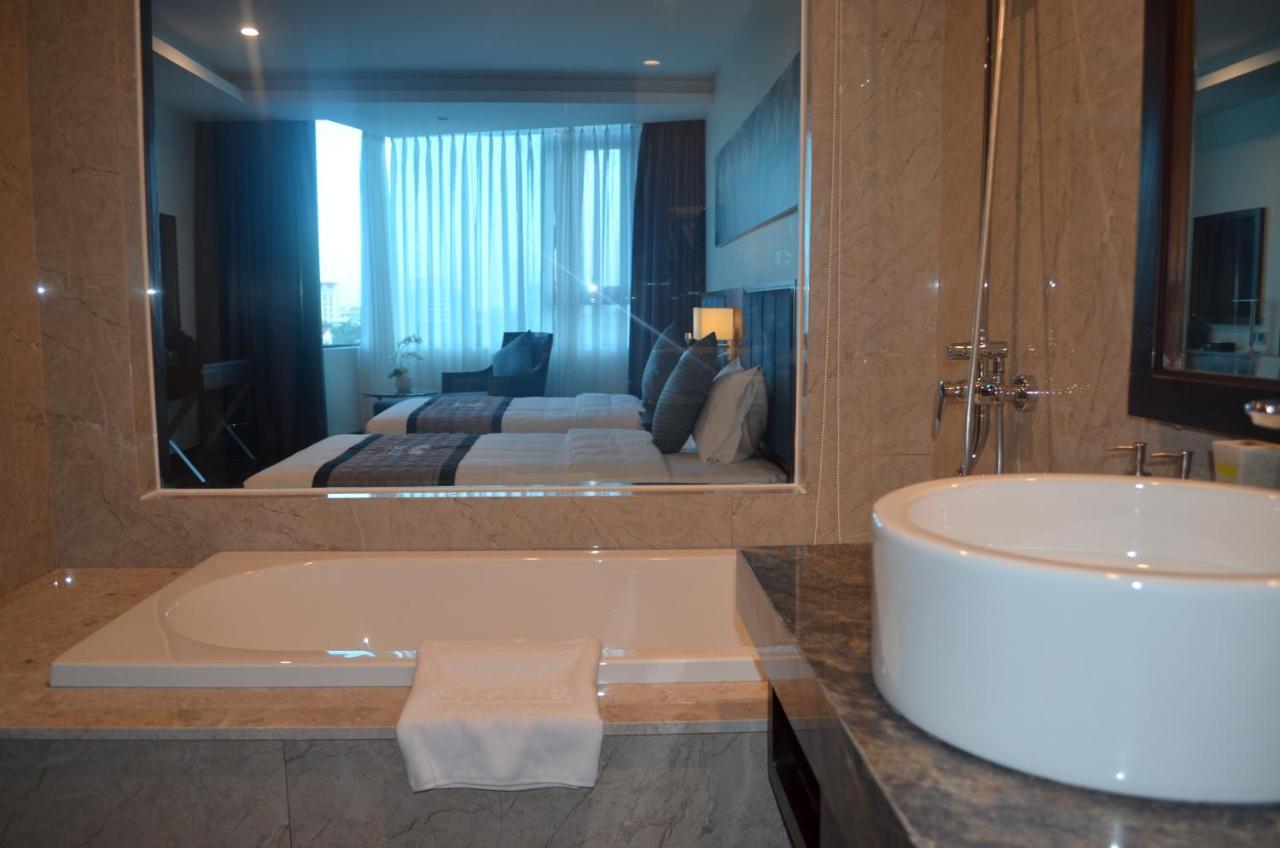 Eagle Hotel Dai Tiet Екстер'єр фото